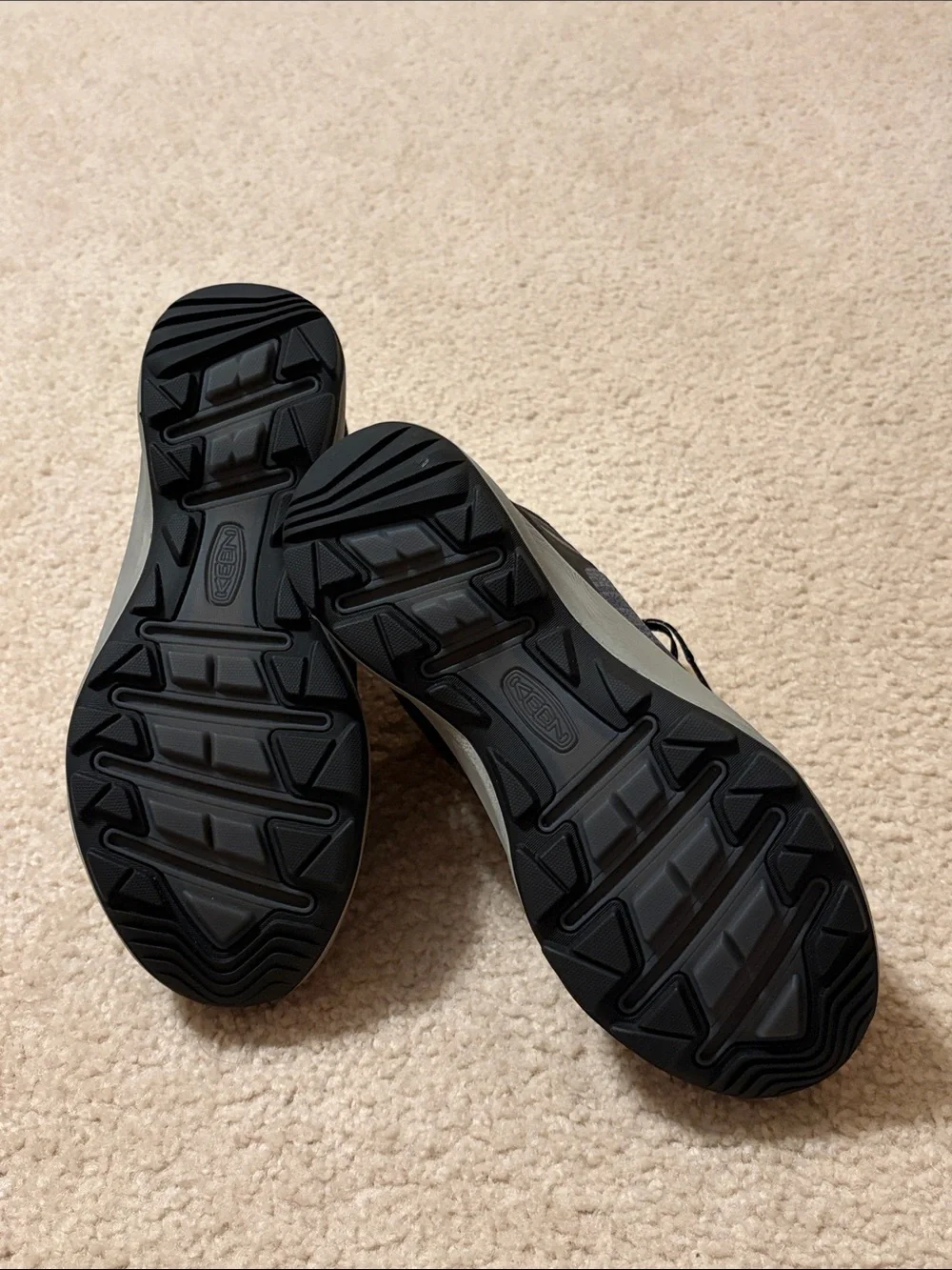 Keen Women's Black Athletic Lace-Up Sneakers